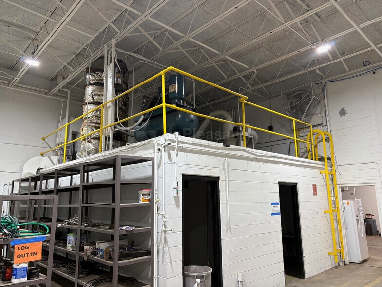 More Photos Of 1416 Piedmont Ave, Akron Manufacturing For Sale