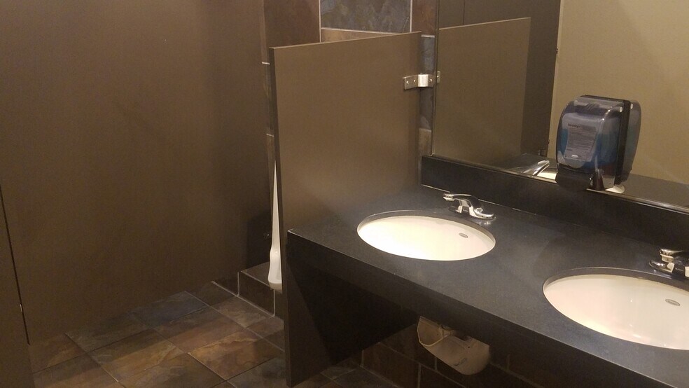 More Photos Of 375 N Stephanie St, Henderson Office For Lease
