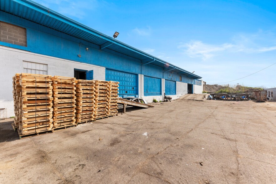 Primary Photo Of 14286 Meyers Rd, Detroit Industrial For Sale