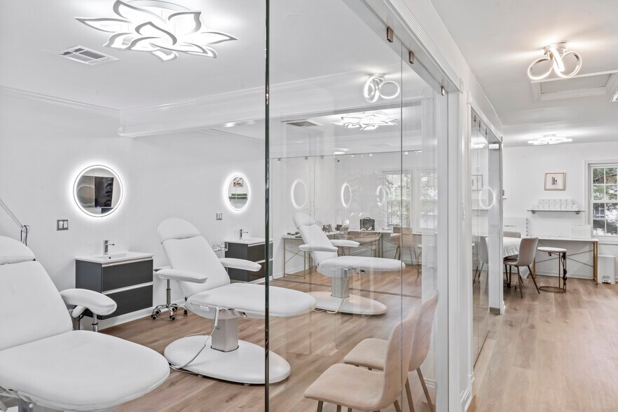 Primary Photo Of 2102 Gallows Rd, Vienna Medical For Lease