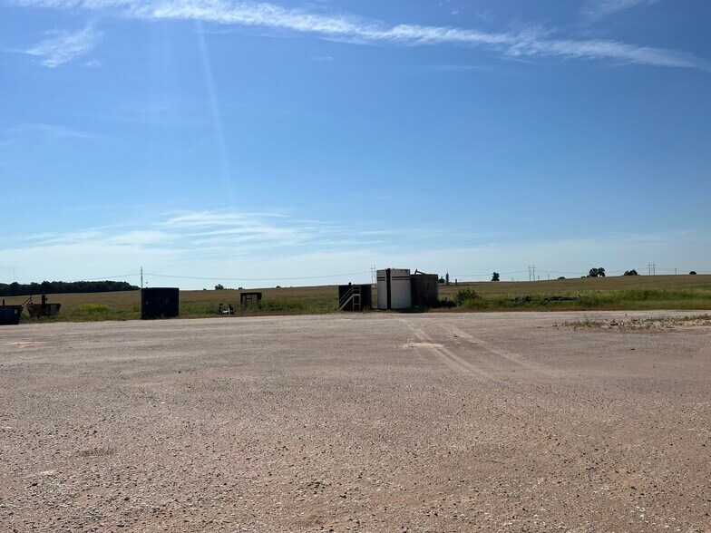 More Photos Of 13616 N 2920 Rd, Dover Warehouse For Sale