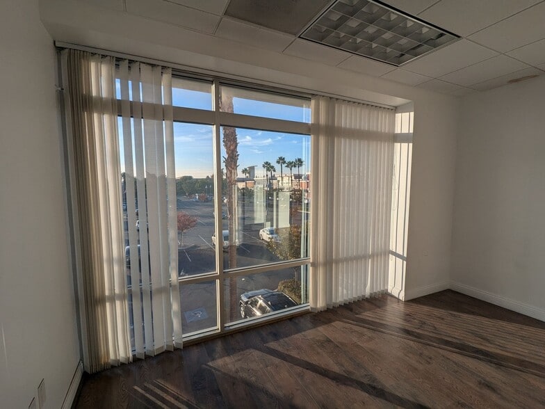More Photos Of 1520 N Mountain Ave, Ontario Medical For Lease