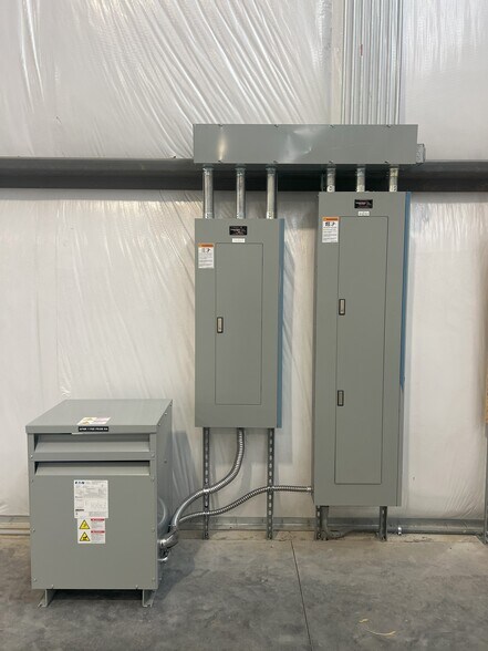 More Photos Of 55 Bagwell Blvd, Scottsville Warehouse For Lease