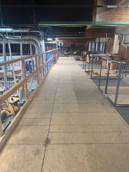 More Photos Of 3305-3311 Grande Vista Dr, Newbury Park Warehouse For Lease