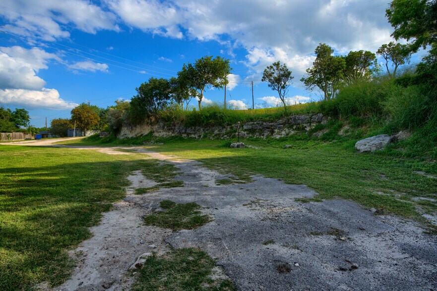 More Photos Of 101 Campbell Rd 3, Sandia Trailer Camper Park For Sale