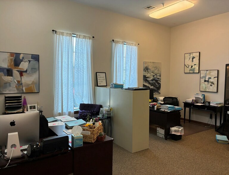 More Photos Of 1425 S Fretz Ave, Edmond Office For Sale