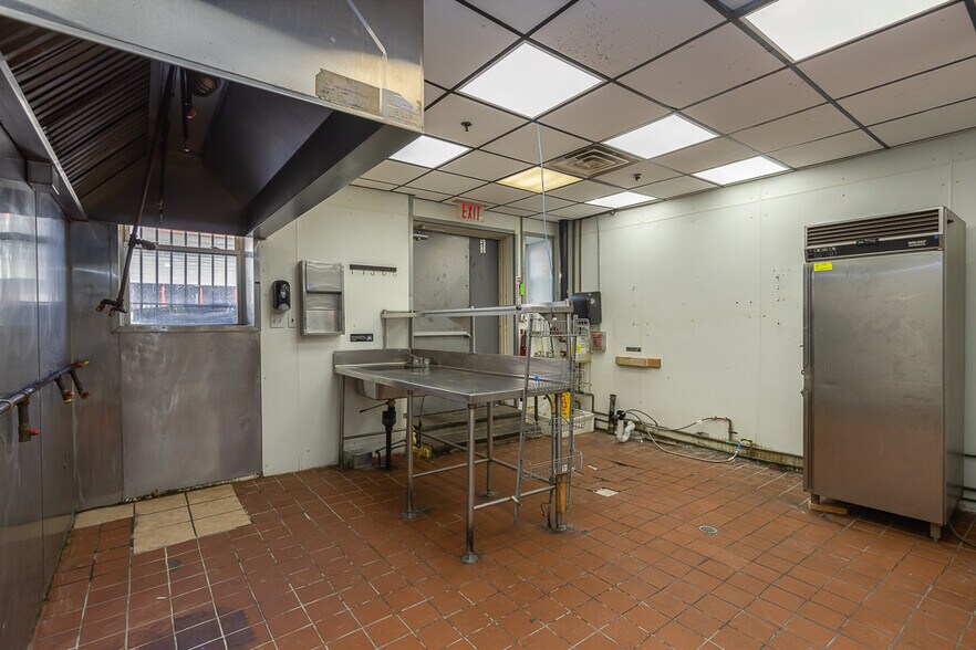 More Photos Of 102 Main St, Nyack Storefront Retail Residential For Sale