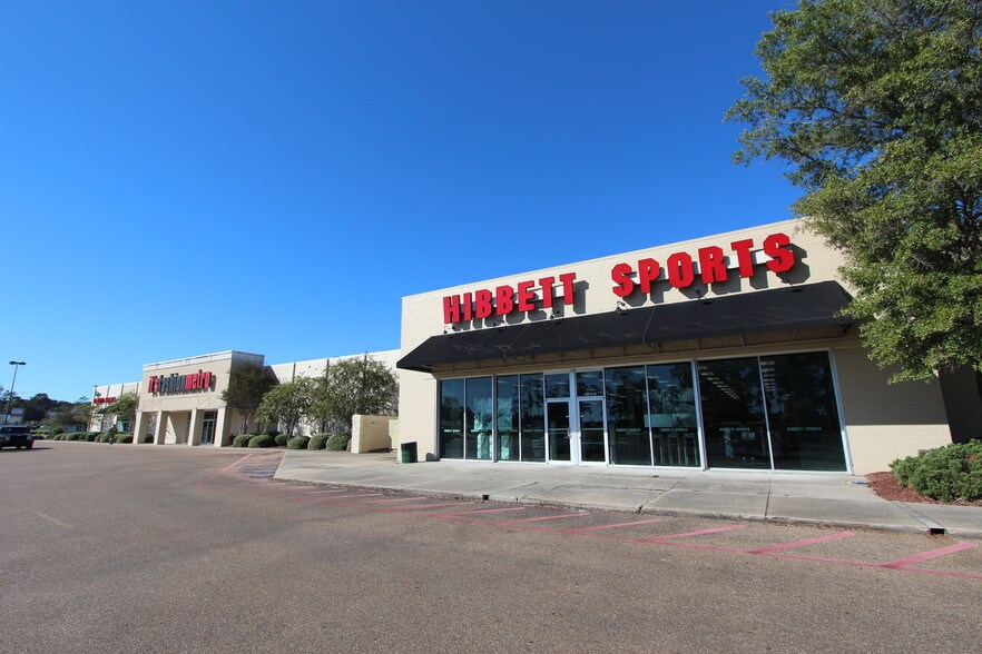 More Photos Of 5912 US Highway 49, Hattiesburg Storefront For Sale