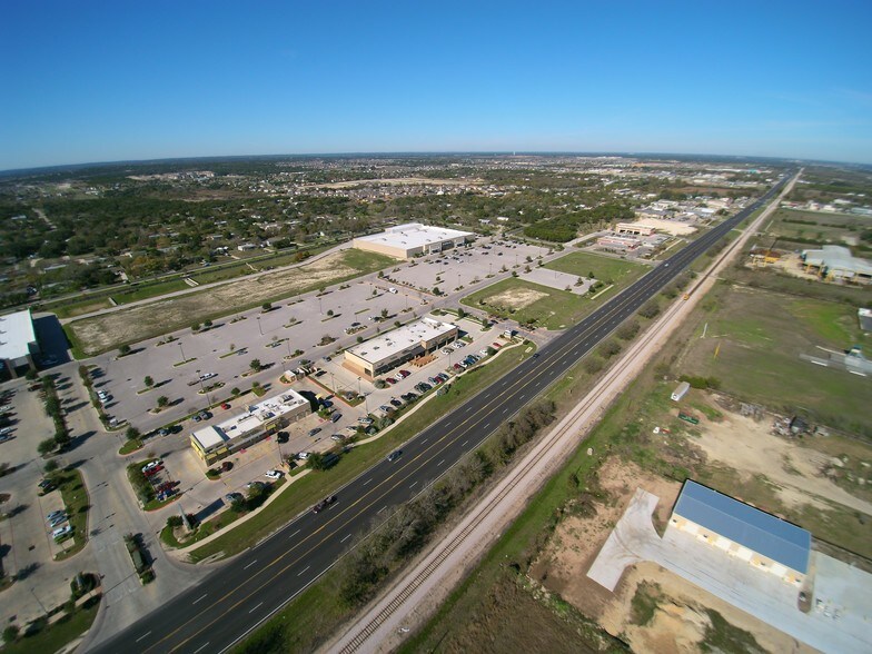 More Photos Of 1395 US Highway 183, Leander Unknown For Lease