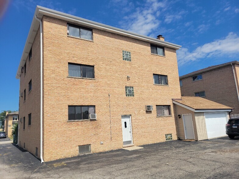More Photos Of 8131 Thomas St, Justice Multifamily For Sale