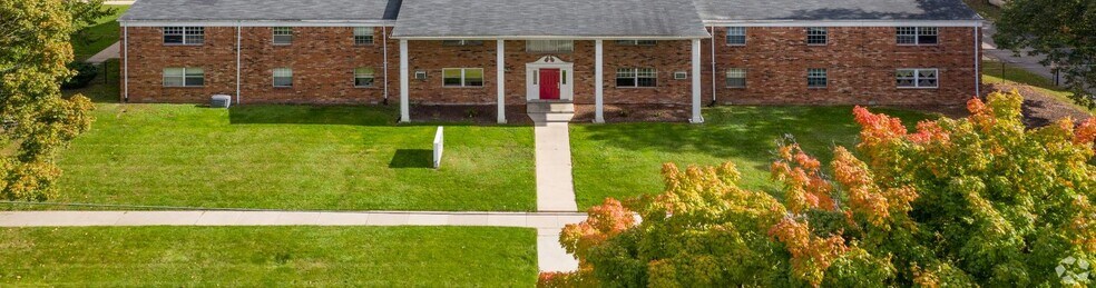 More Photos Of 725 Washington St, Monroe Apartments For Sale