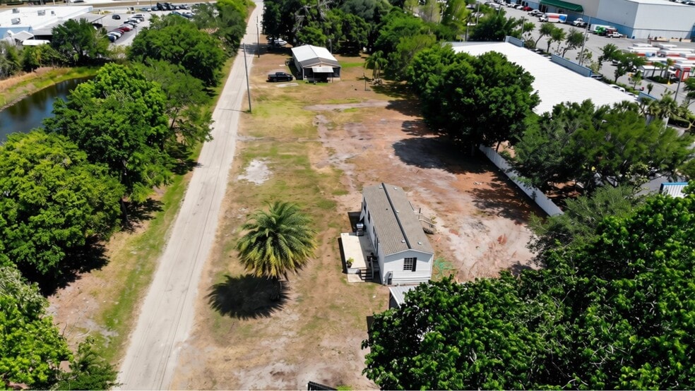 More Photos Of 8304 Dakota Dr, Orlando Land For Lease