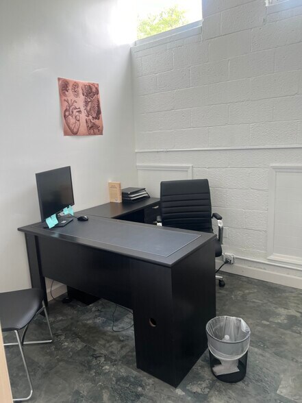 More Photos Of 1759 20th St, Detroit Office For Sale