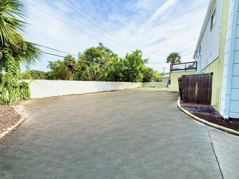 More Photos Of 442 4th Ave, Indialantic Office For Lease