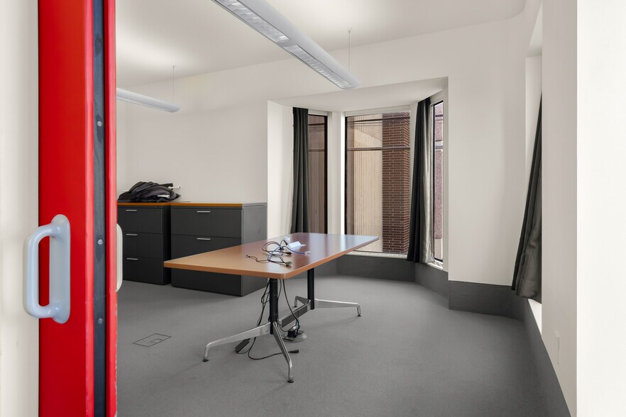 More Photos Of 301 Washington St, Columbus Office For Lease