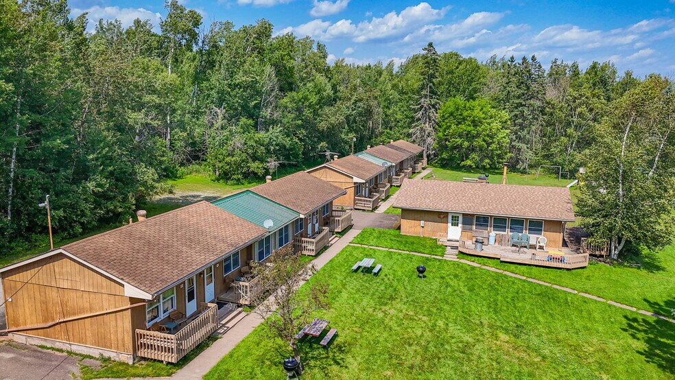 More Photos Of 9000 Congdon Blvd, Duluth Hotel For Sale