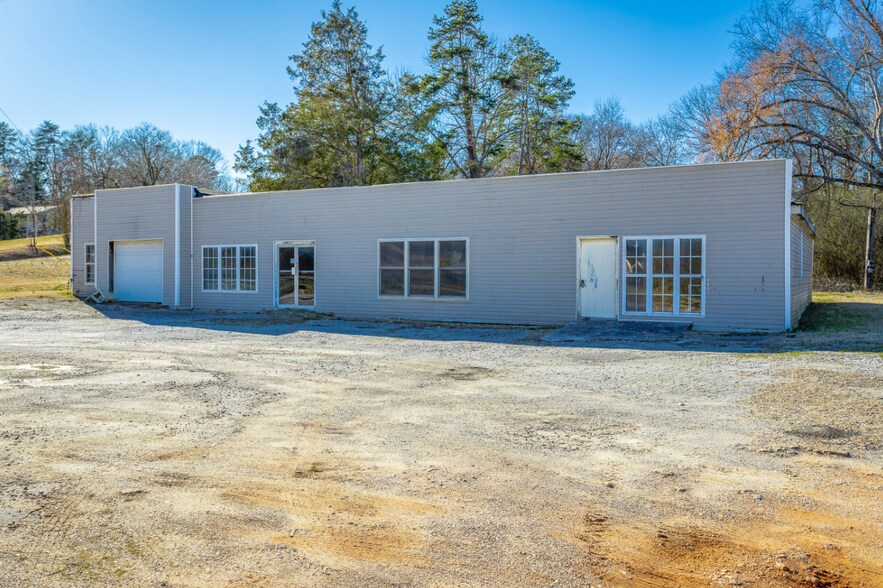 More Photos Of 9439 Hixson Pike, Soddy Daisy Convenience Store For Sale