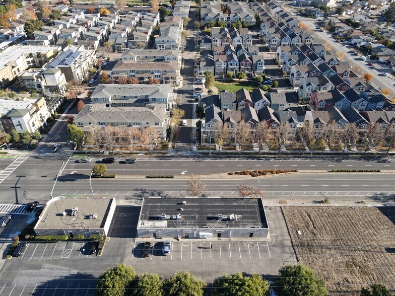 More Photos Of 40919-40931 Grimmer Blvd, Fremont Freestanding For Sale