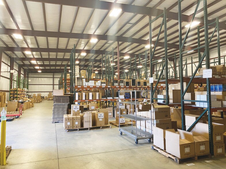 More Photos Of 716 Airport Rd, Palmyra Distribution For Lease