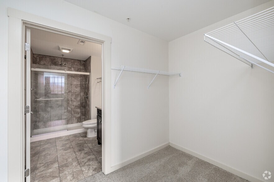 More Photos Of 220 Herald Pl, Syracuse Apartments For Sale