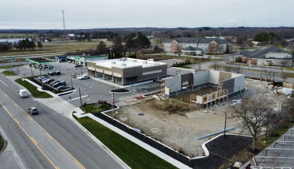 More Photos Of 1620 S Main St, Chelsea Freestanding For Lease