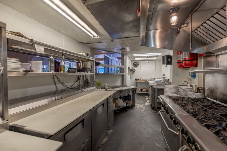 More Photos Of 743 Haywood Rd, Asheville Restaurant For Sale