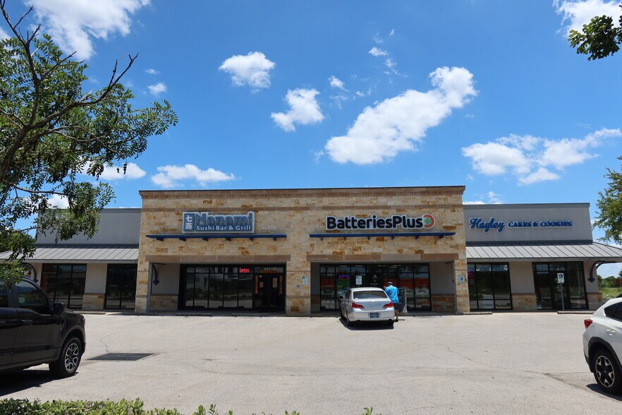 More Photos Of 9001 Brodie Ln, Austin Unknown For Lease