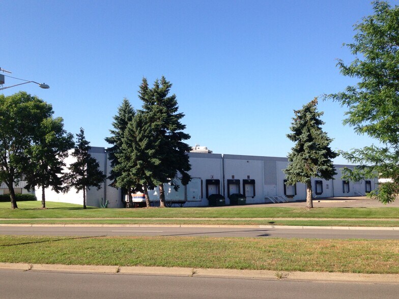 More Photos Of 6707 Shingle Creek Pky, Brooklyn Center Industrial For Sale