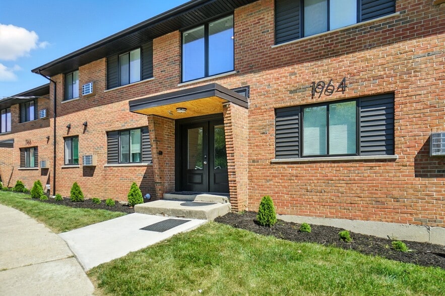 Primary Photo Of 1962-1970 Westwood Northern Blvd, Cincinnati Apartments For Sale