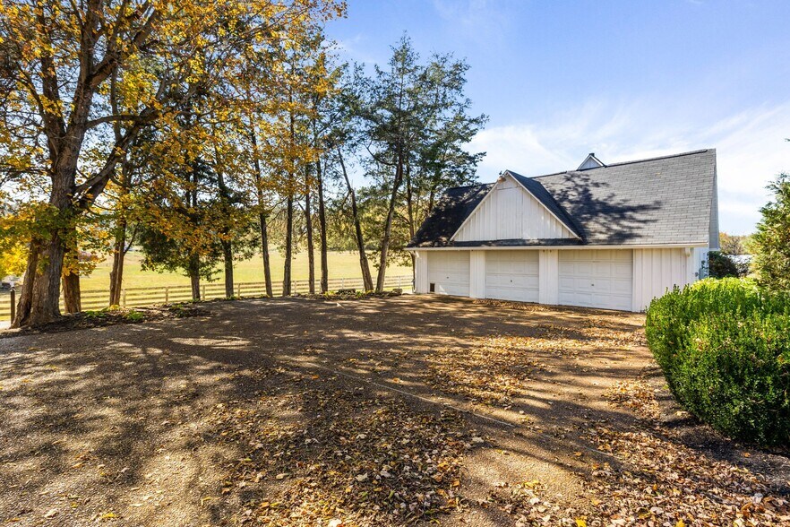 More Photos Of 2133 Allisona Rd, Eagleville Lodge Meeting Hall For Sale