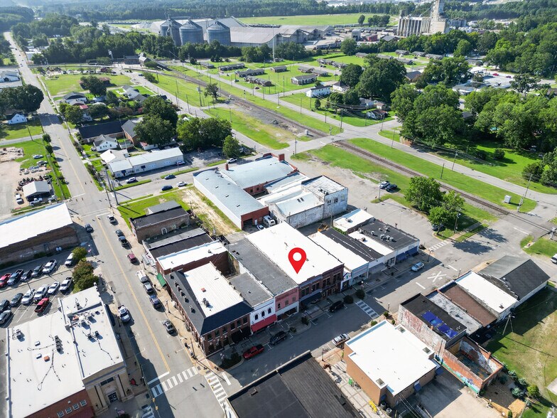 More Photos Of 109 S Raiford St, Selma Storefront For Lease