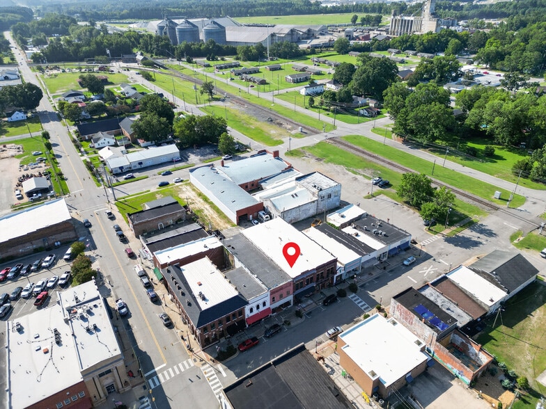 More Photos Of 109 S Raiford St, Selma Storefront For Sale