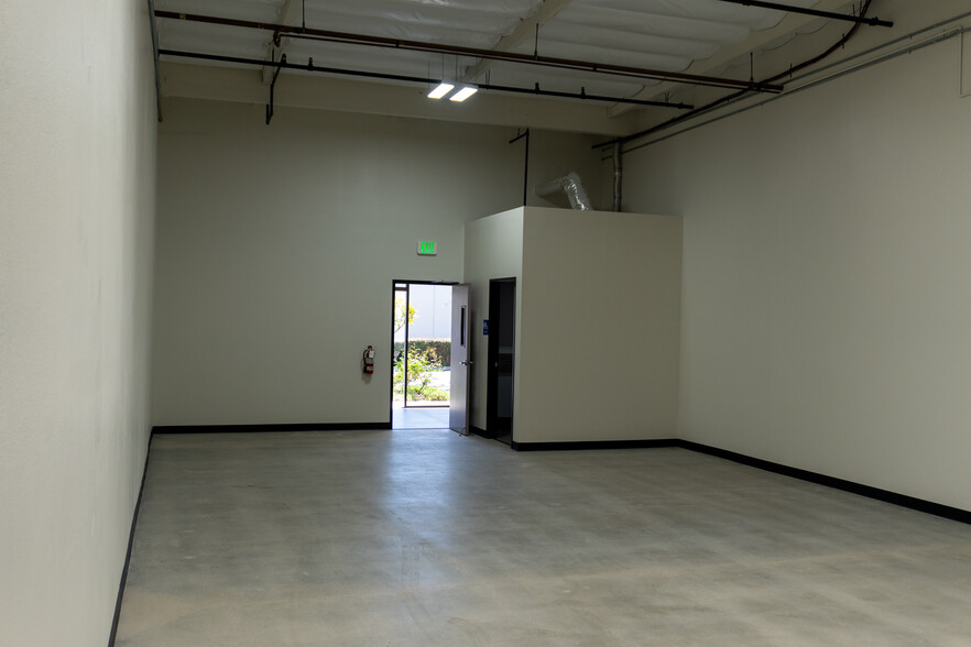 More Photos Of 3222 Corte Malpaso, Camarillo Warehouse For Sale