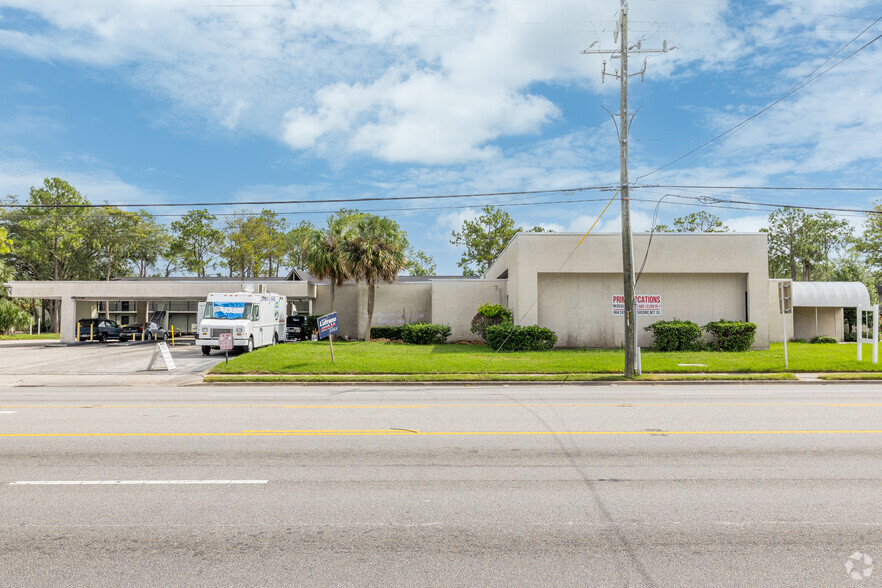 Primary Photo Of 5730 University Blvd W, Jacksonville General Retail For Lease