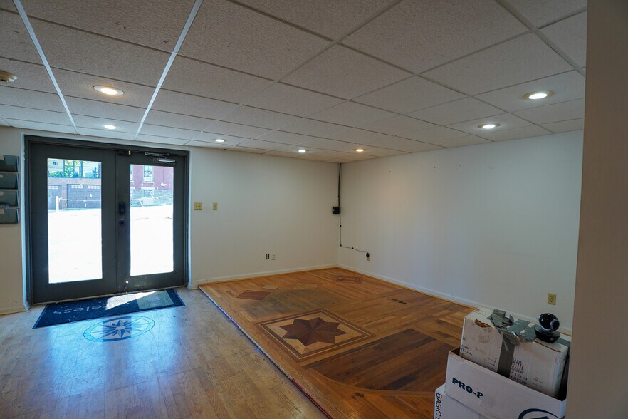 More Photos Of 179 Fairfield Ave, Dayton Office For Sale