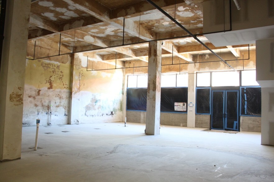 More Photos Of 3 W Garden St, Pensacola Coworking Space