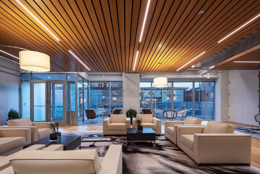 More Photos Of 131 S Dearborn St, Chicago Office For Lease