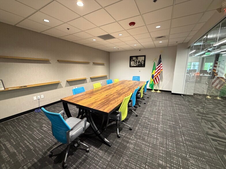More Photos Of 429 S Keller Rd, Orlando Loft Creative Space For Lease