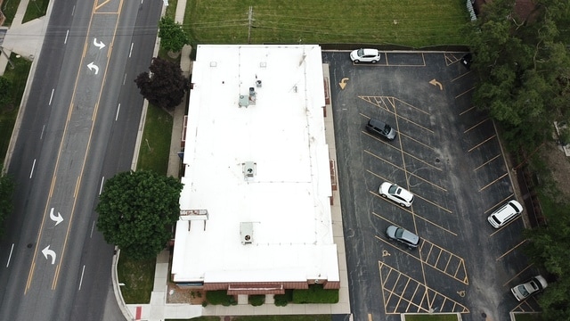 More Photos Of 9957-9959 S Roberts Rd, Palos Hills Medical For Lease