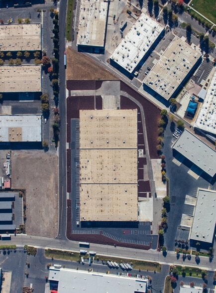 More Photos Of 4545 Qantas Ln, Stockton Manufacturing For Lease