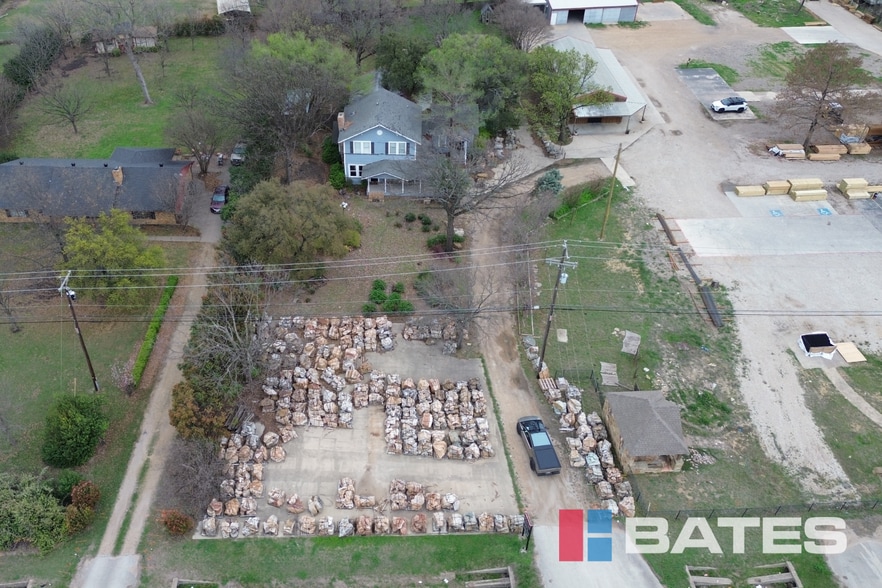 More Photos Of 3708 N Highway 77, Waxahachie Office Residential For Sale