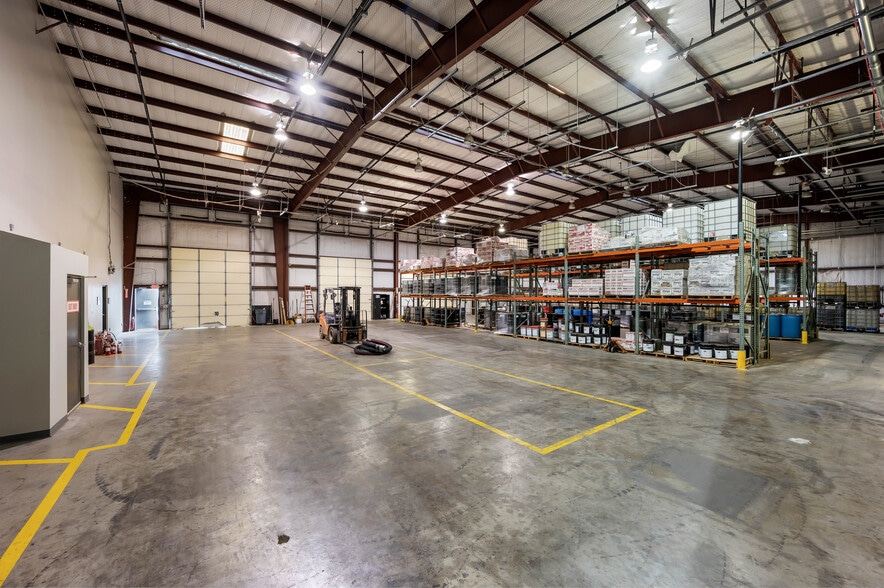 More Photos Of 2375 Walsh Rd, San Antonio Manufacturing For Sale