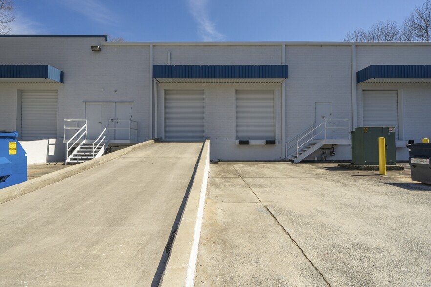 More Photos Of 4012 Kingston Ct SE, Marietta Distribution For Lease