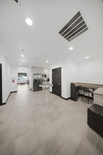 More Photos Of 526 N 400 W, North Salt Lake Office For Sale