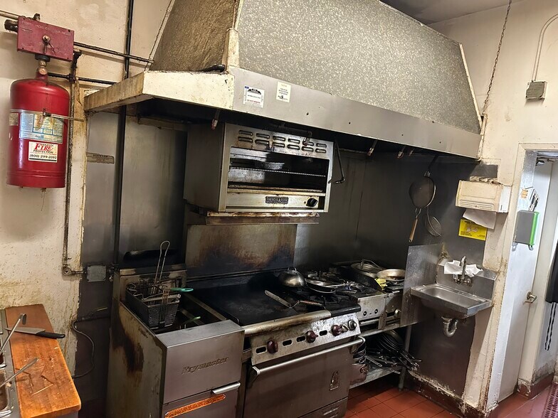 More Photos Of 4109 W Olive Ave, Burbank Storefront Retail Office For Sale