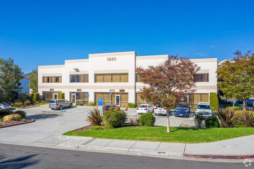 More Photos Of 1850 Diamond St, San Marcos Research And Development For Lease