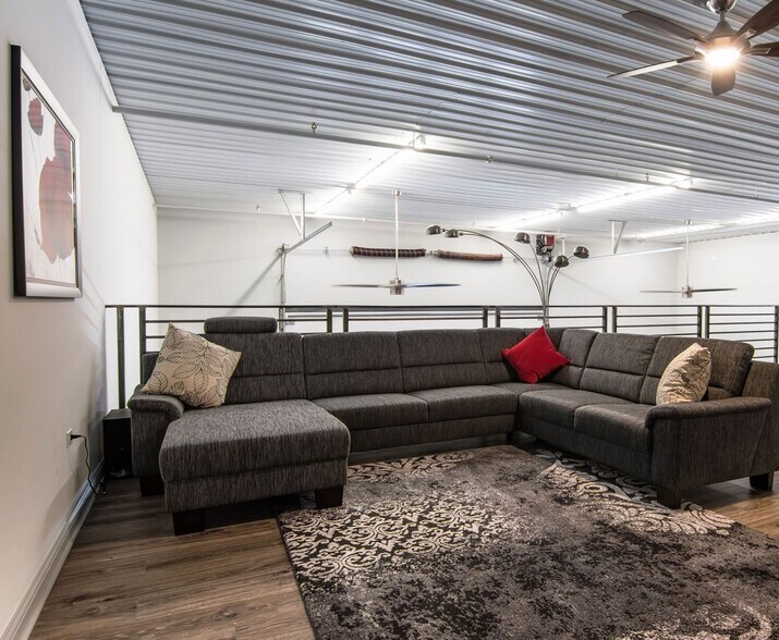 More Photos Of 940 McKinley Pky, Delano Light Manufacturing For Sale