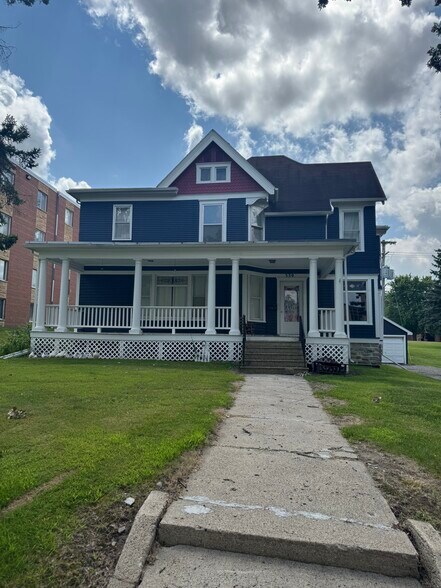 More Photos Of 315 S Grove Ave, Owatonna Schools For Sale