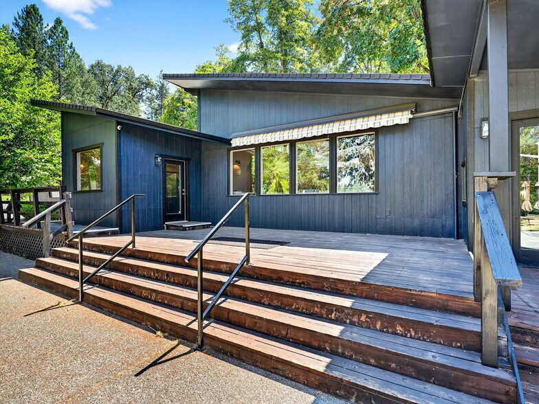 More Photos Of 16451 Golf rd, Cobb Golf Course Driving Range For Lease