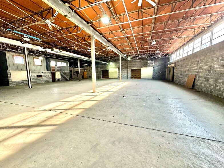 More Photos Of 901 E Morris St, Wichita Warehouse For Sale